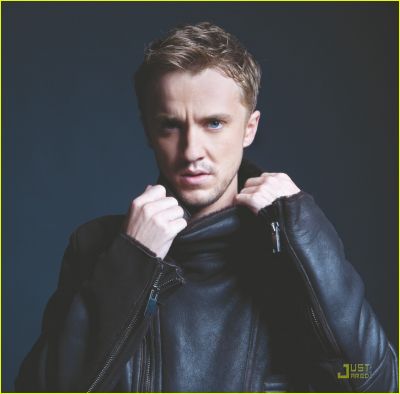 tom-felton-da-man-august-september-201120-09.jpg