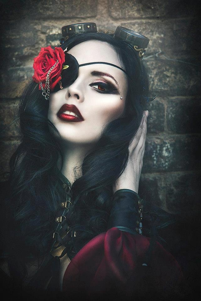 9fabd75649aa191d427a850644b31602--gothic-photography-gothic-makeup.jpg