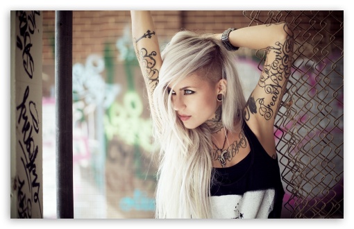 blonde_girl_tattoos-t2.jpg