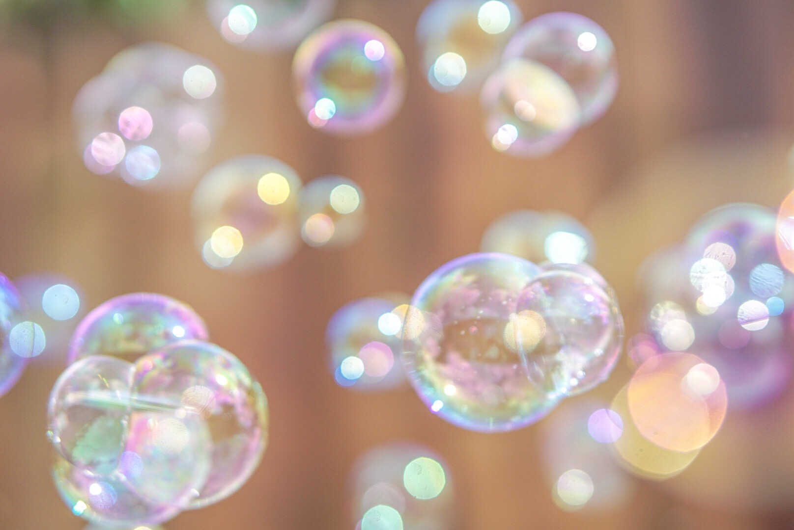 bubble-texture-background_t20_K6nyw0.jpg