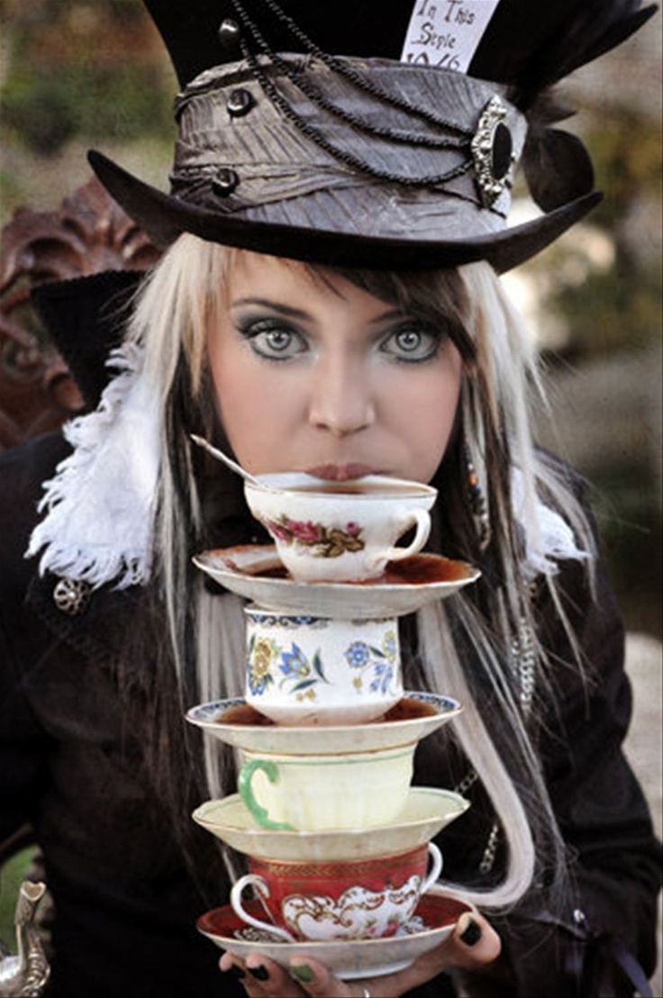 c7daa626d16924aae19b57dad3fe0116--mad-hatter-costumes-mad-hatter-cosplay.jpg