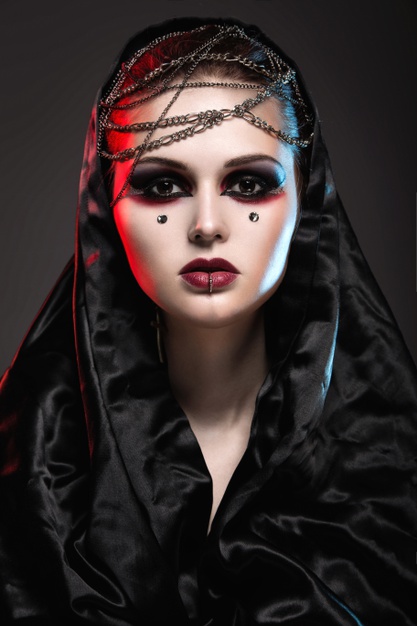 girl-gothic-art-style-with-creative-makeup_151428-777.jpg