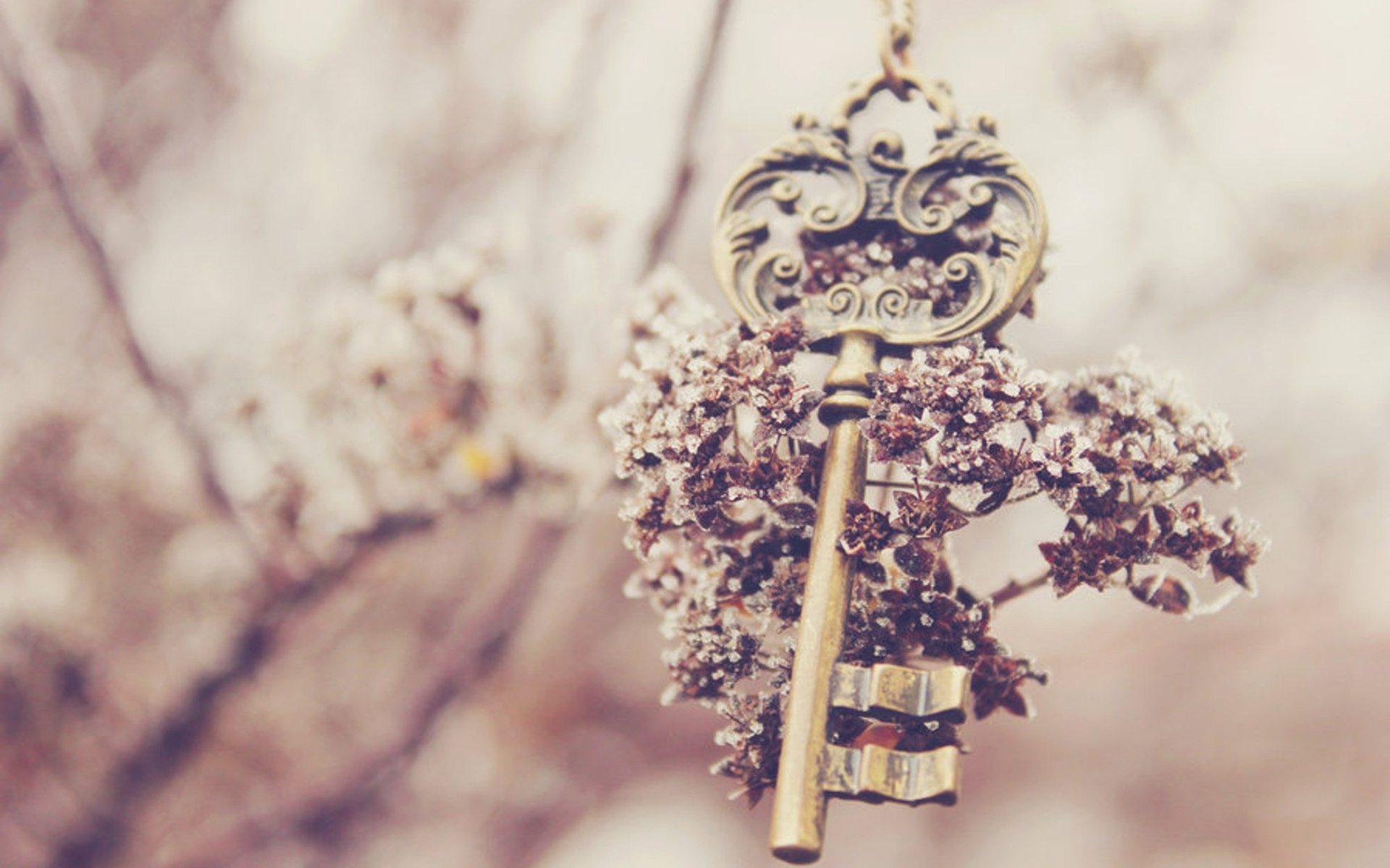 keys-vintage-girly-wallpapers.jpg