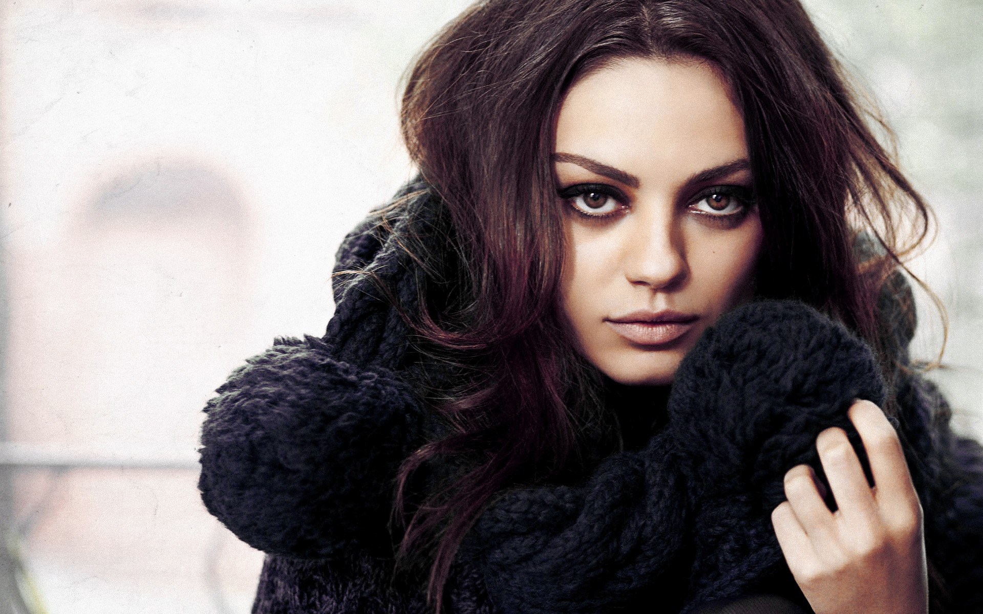 mila-kunis-exotic-woman-wallpaper.jpg