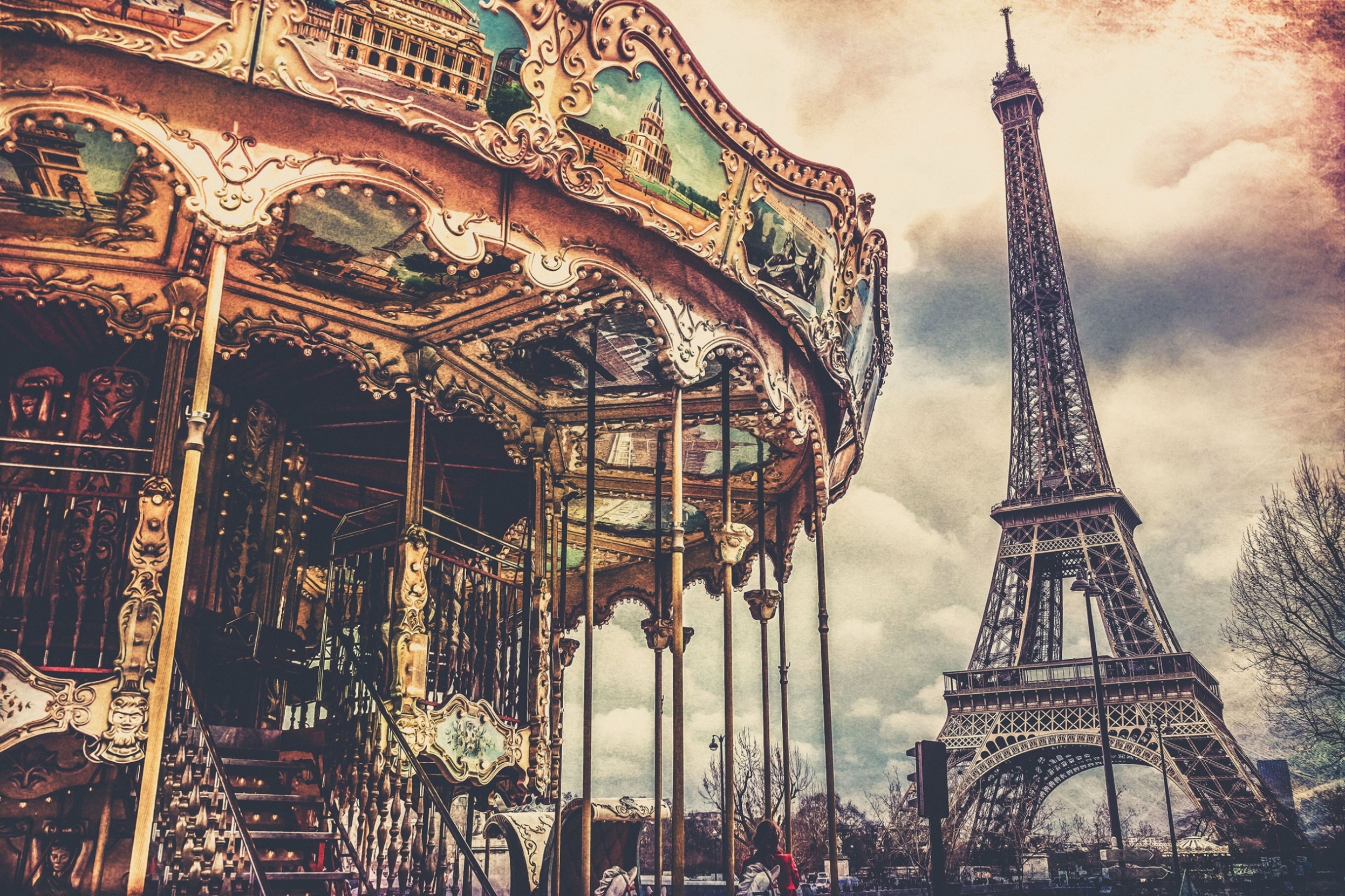 4550081-Paris-carousel-Eiffel-Tower-wallpaper-.jpg