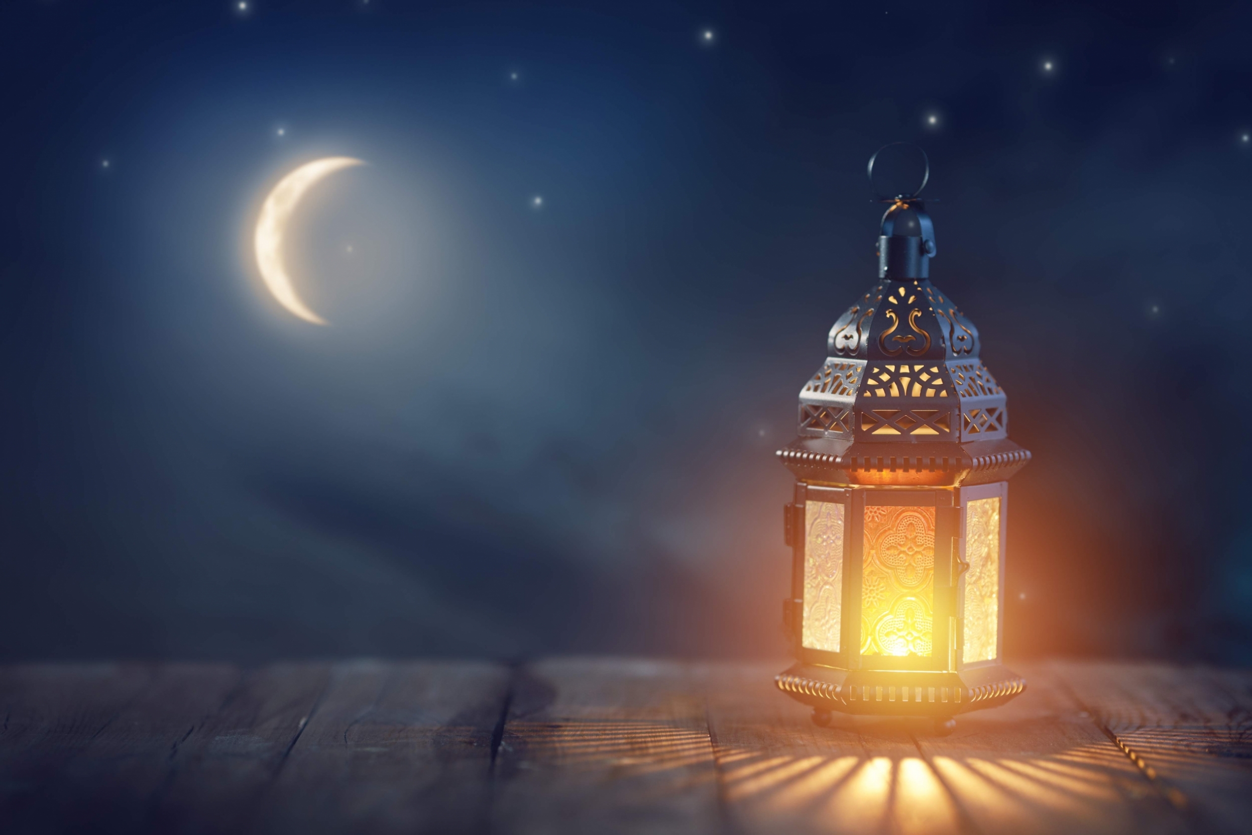 arabic-lantern-with-burning-candle-2021-08-26-15-30-03-utc28129.jpg