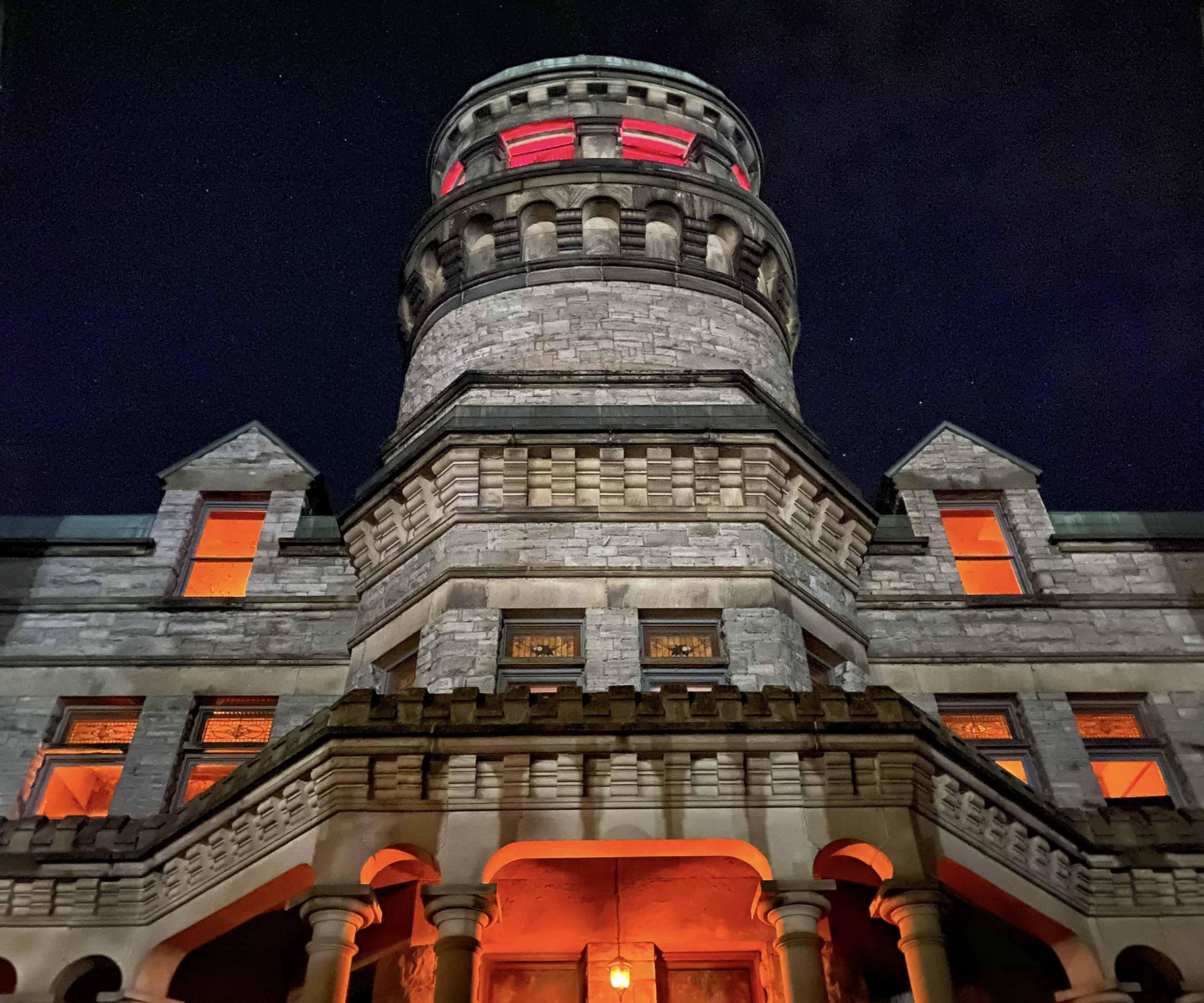 architecture-building-night-looking-up-prison-buildings-nighttime-prisons-ohio-haunted-prison_t20_Jo.jpg