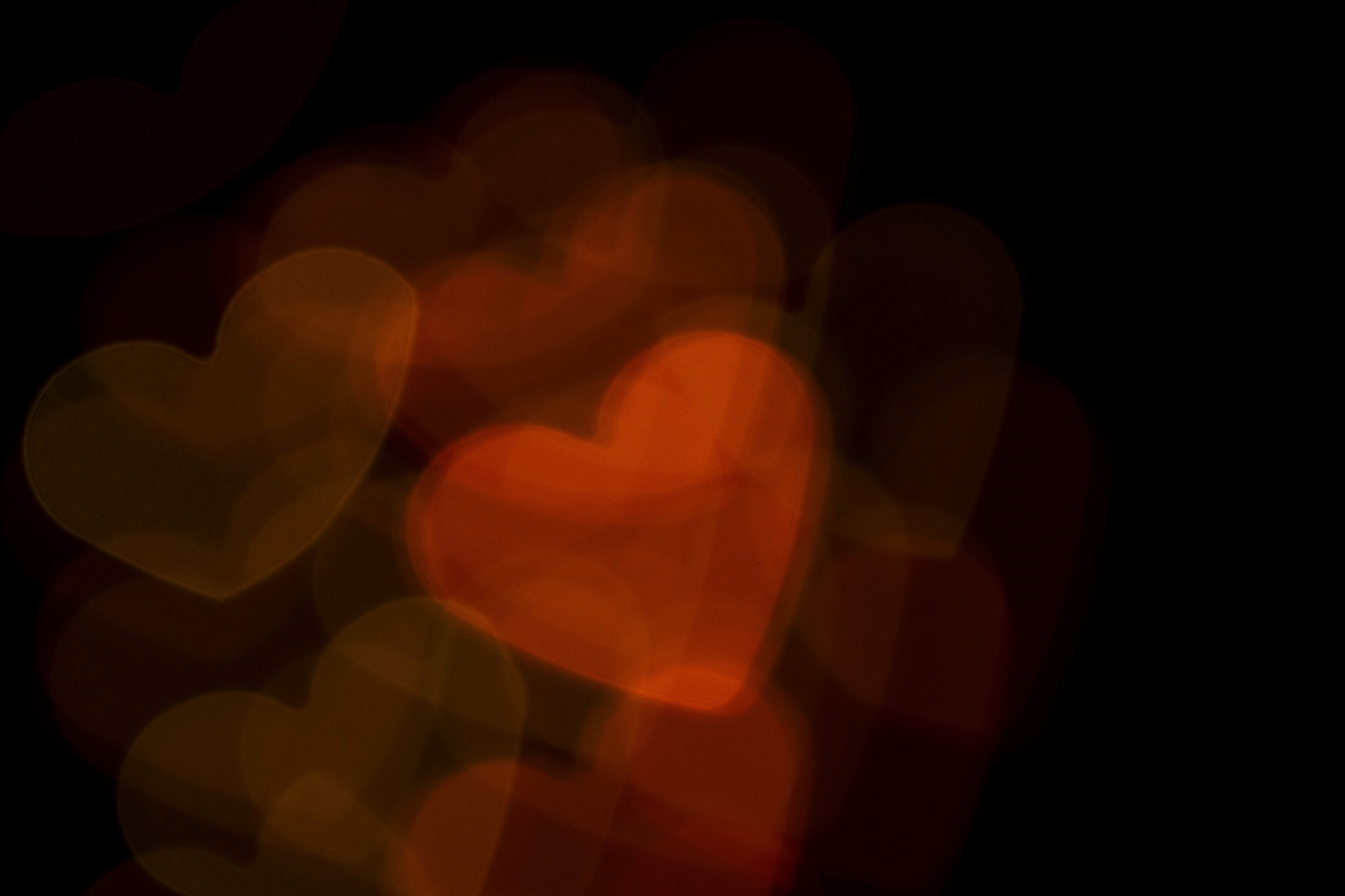 background-bokeh-red-hearts_28229.jpg