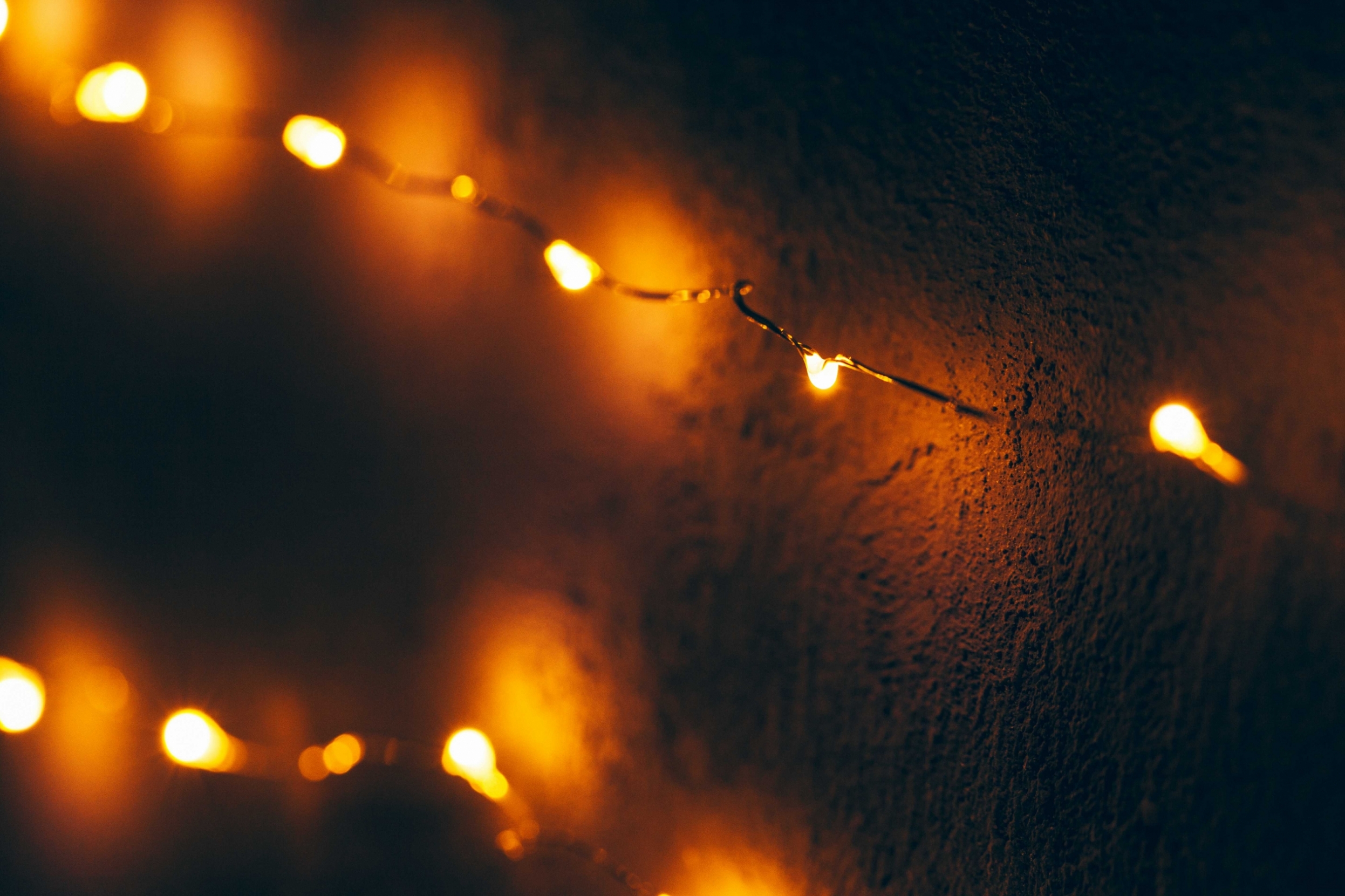 bokeh-light-of-holiday-garland-close-up-2021-09-27-21-02-23-utc.jpg