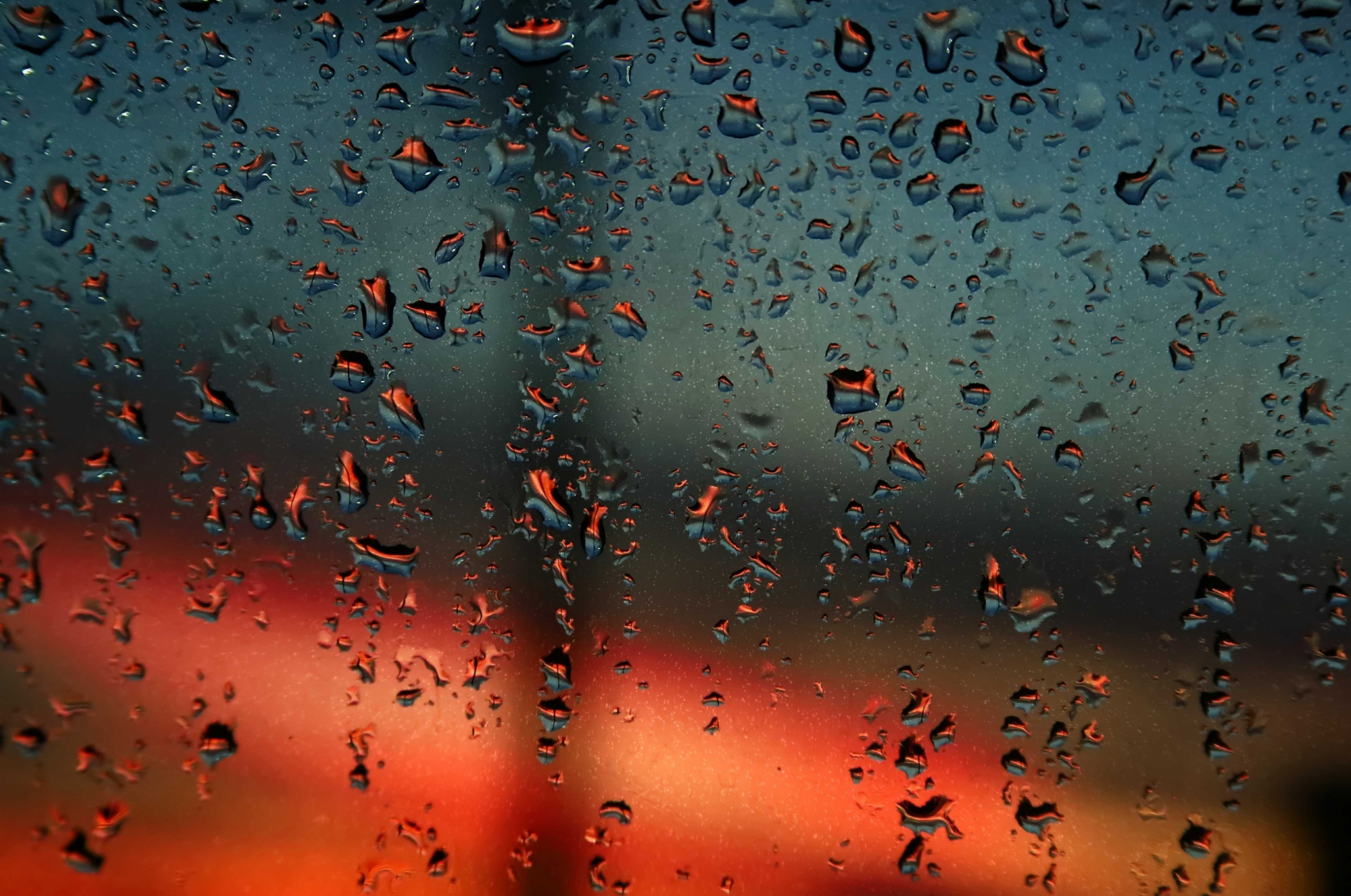 rain-drops-on-the-glass-XJCBA2L~0.jpg