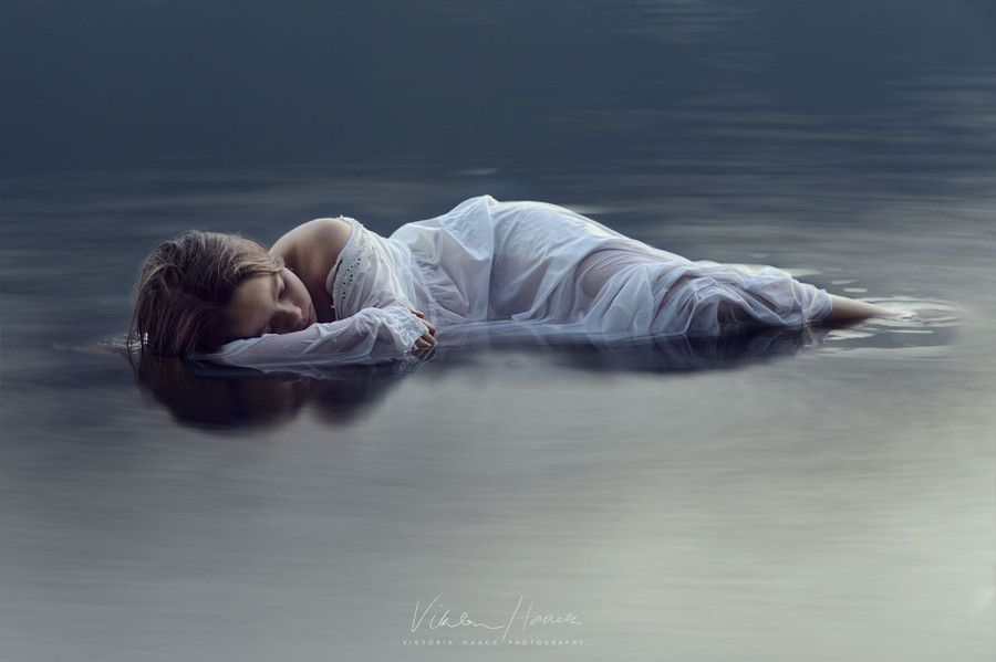 sleeping_with_the_fish_by_Viktoria_Haack___500px.jpg