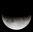 200px-Lunar_eclipse_june_2010_northup.jpg