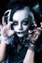 Pretty-and-scary-Halloween-makeup-ideas-for-the-whole-family-a-20-1.jpg