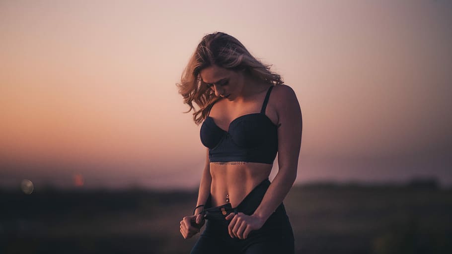 woman-fit-portrait-bokeh.jpg