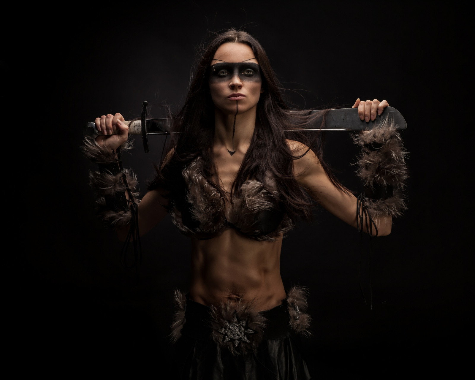 women_warrior_fantasy_girl_model-1313309~0.jpg