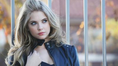 11_ashley_benson.jpg