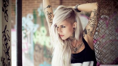 198413-blonde-model-tattoo-women-long_hair-Sara_Fabel~9.jpg