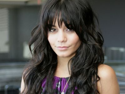 501577-vertical-vanessa-hudgens-wallpapers-2560x1920-for-macbook.jpg