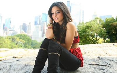 986427-vanessa-hudgens-wallpaper-1920x1200-for-windows-10.jpg