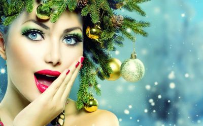 Beautiful-Stunning-Christmas-Girl-Desktop-Wallpaper~8.jpg