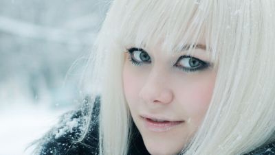 Blondes-Women-Snow-Faces-544x960.jpg