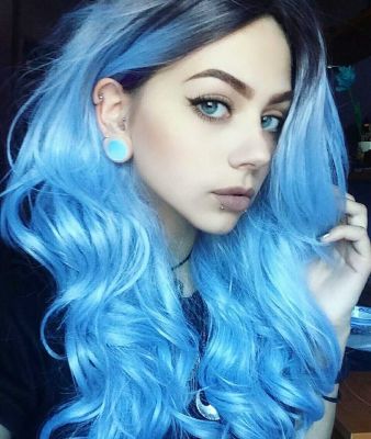 Curly-long-blue-dyed-hairstyle~8.jpg