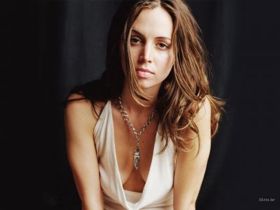 Eliza-Dushku-eliza-dushku-295612_1024_768~0.jpg