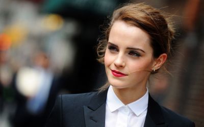 Emma-Watson-Hollywood-Actress-Smile-Red-Lips-WallpapersByte-com-3840x2400.jpg