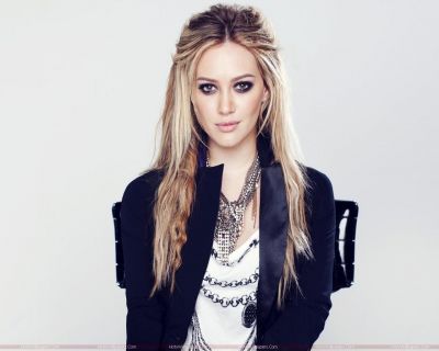 Hilary_Duff-wallpaper-hd-1600x1200.jpg