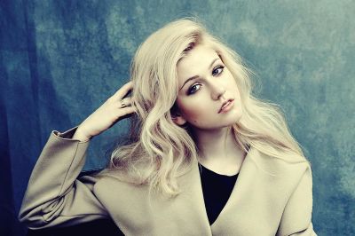 Katherine-Mcnamara-Instagram-Wallpapers-43150780.jpg