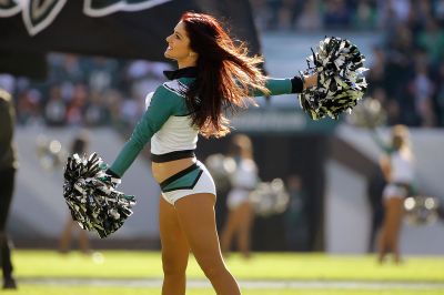 Philadelphia-Eagles-cheerleaders-AP_480937966434~8.jpg