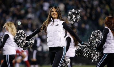 Philadelphia-Eagles-cheerleaders-AP_621795118674~8.jpg