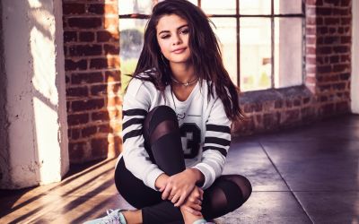 Selena-Gomez-wide-photos.jpg