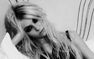 Taylor-Momsen-Wallpapers-Windows-7-1.jpg