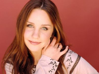 amanda_bynes_top_actress_wallpaper-08.jpg