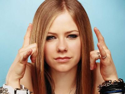 avril-lavigne-1024x768-17066.jpg