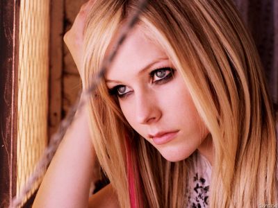 avril-lavigne-1024x768-30921.jpg