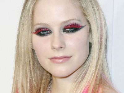 avril2291024x768.jpg