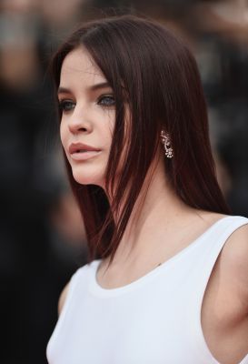 barbara-palvin-attending-the-search-premiere-during-the-67th-annual-cannes-film-festival-on-may-21-2014-4.jpg