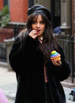 camila-cabello-filming-a-mastercard-commercial-in-nyc-12-06-2018-11.jpg