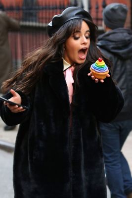 camila-cabello-on-the-set-of-mastercard-commercial-in-new-york-12-06-2018-9.jpg