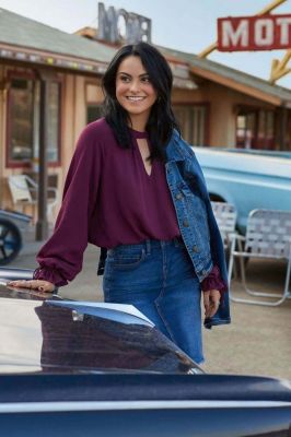 camila-mendes-and-lili-reinhart-stills-for-bongo-jeans-bongo-bffs-fall-2017-campaign-16.jpg