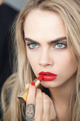 cara-delevingne-photoshoot-for-mango-ad-campaig-2015_1.jpg