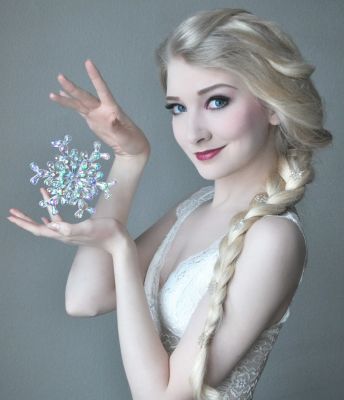 elsa_portrait___stock_by_mariaamanda-d7euxo5.jpg