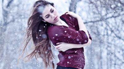 girl_winter_snow_hands_83703_1920x1080~8.jpg