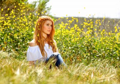 katherine-mcnamara-5100x3600-photo-flowers-grass-5k-16510.jpg