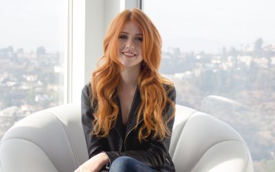 katherine-mcnamara-smile-new-wallpaper-89274664.jpg