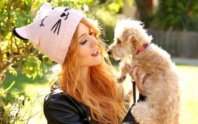 katherine-mcnamara-with-puppy-high-definition-wallpaper.jpg