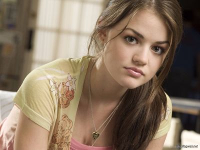 lucy-hale-images-pictures-wallpapers-full-size.jpg