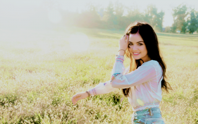 lucy_hale_wallpaper_by_hyruliagraphics-d7lnjup.png